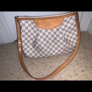 Authentic Louis Vuitton Siracusa